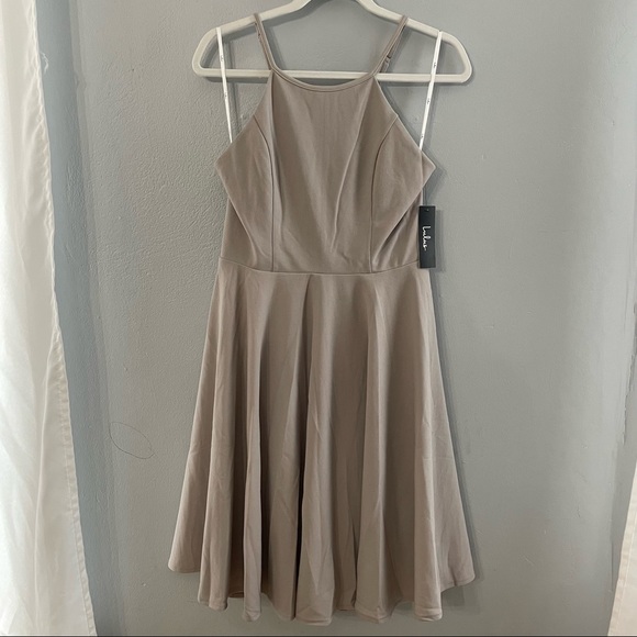 Lulu’s Irresistible Charm Grey midi dress - Picture 2 of 8